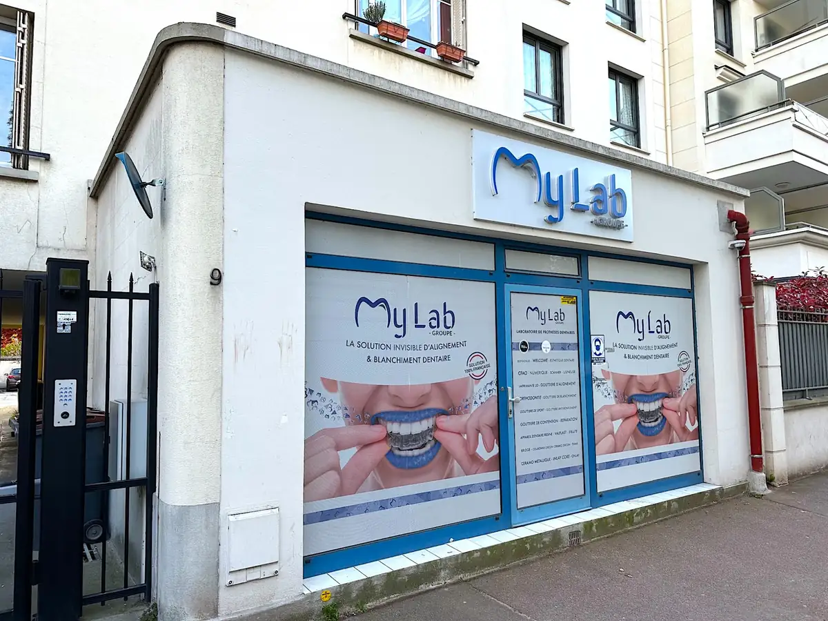 Façade de la boutique à louer au Perreux-sur-Marne, avenue du Général de Gaulle